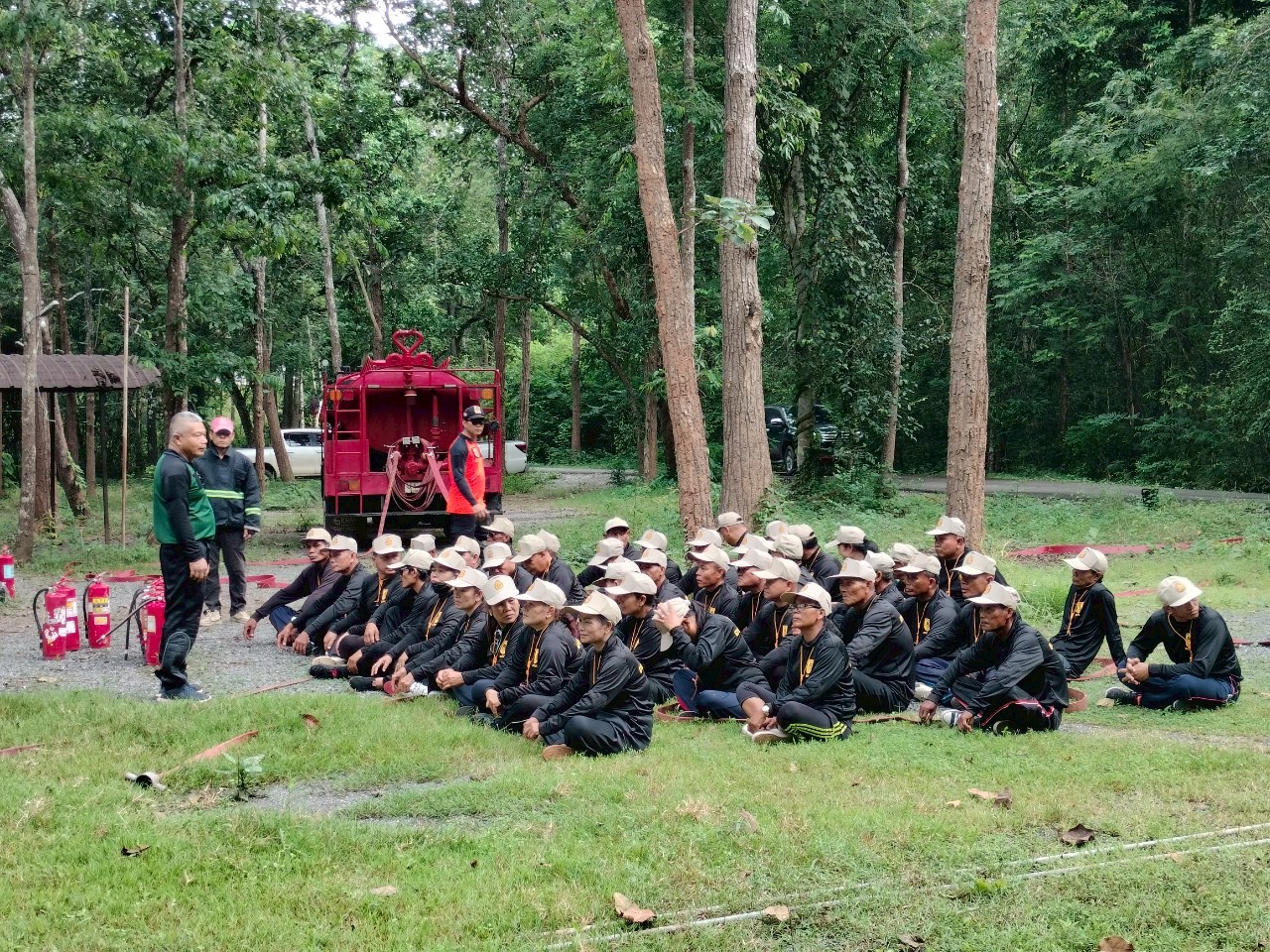 LINE_ALBUM_ทบทวน อปพร. 68_250813_451_397.jpg